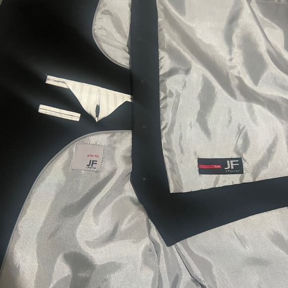 Black J.Ferrar suit jacket and vest - Picture 2 of 2